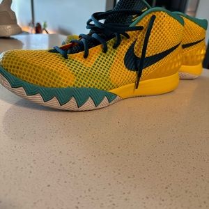 Nike men Kyrie 1 Letterman Tour Yellow Teal, men 11